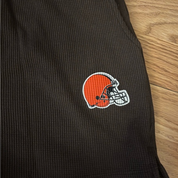 Cleveland Browns Shorts Size XS - Picture 3 of 8